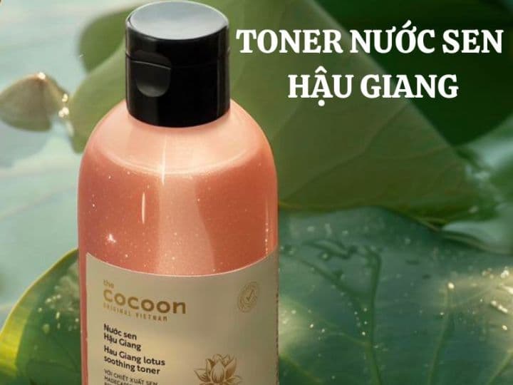 The Secret to Naturally Hydrated and Calm Skin with Lotus Water Toner