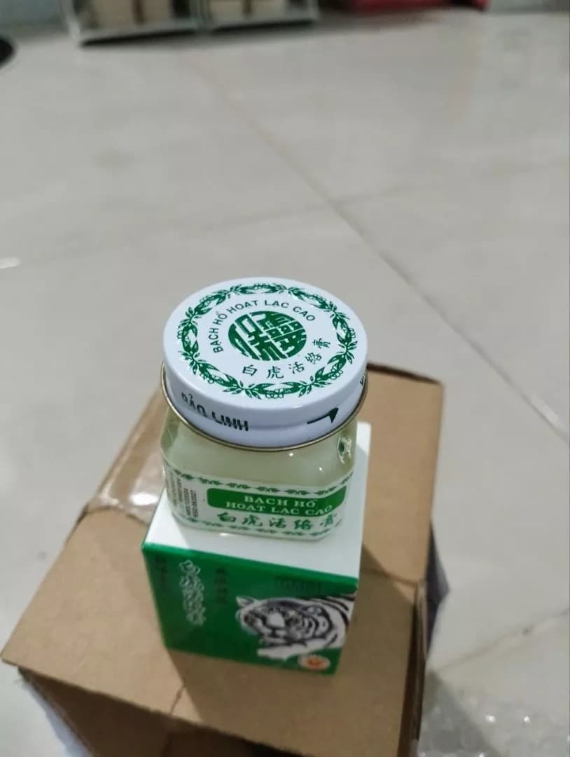 Bao Linh White Tiger Pain Relief Balm Deep Muscle Soothing 20g Jar